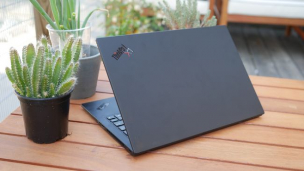 Обзор Lenovo ThinkPad X1 Carbon (8th Gen)