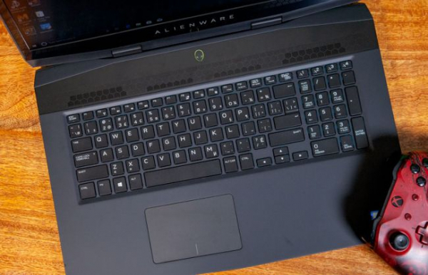 Обзор Alienware M17 (2019)